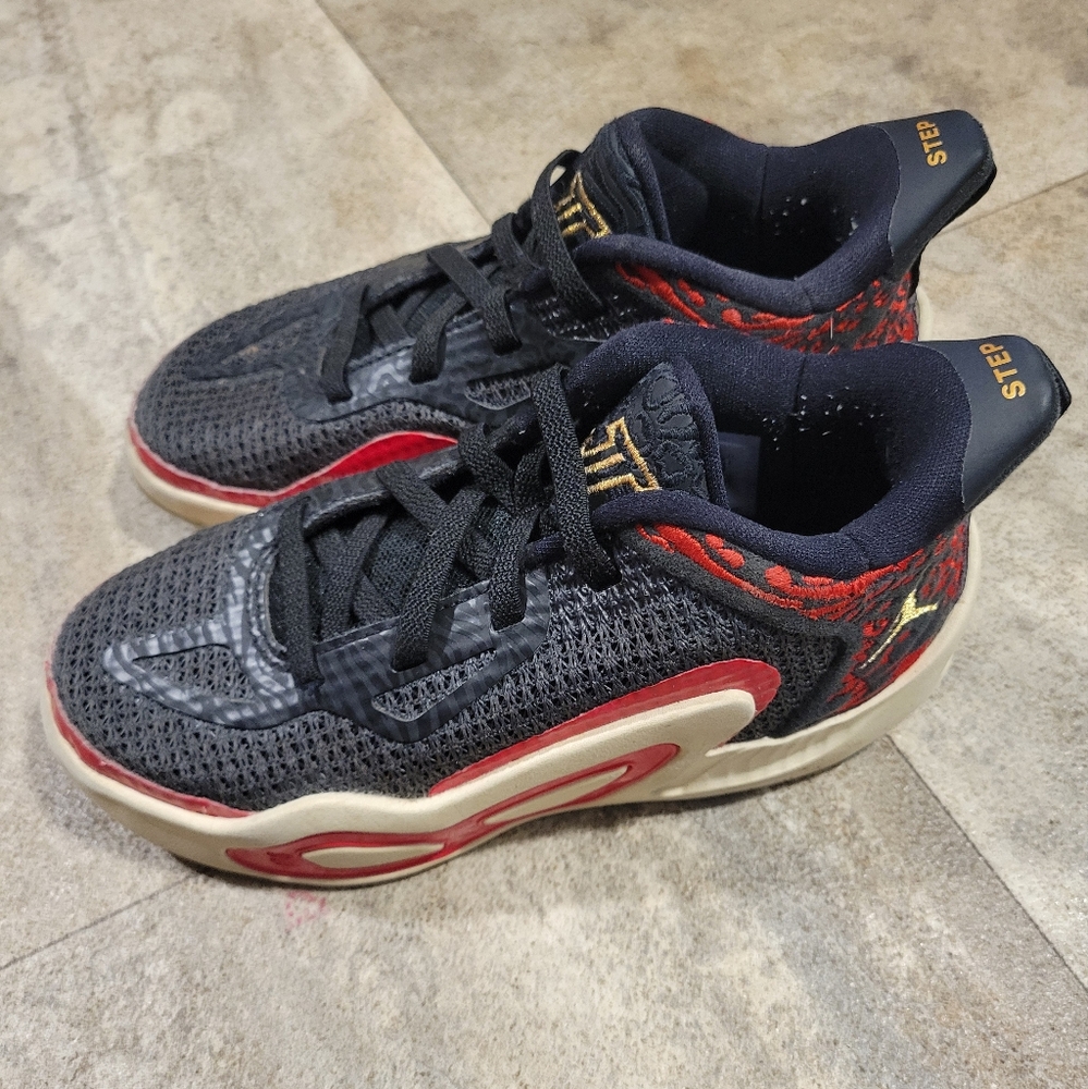Air Jordan Tatum 1 size 12 c